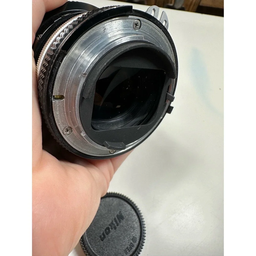 Nikon Vintage Lens 18-200mm 1:4.5 f= 80-200mm Zoom Nikkor W Original Caps‎ NICE!